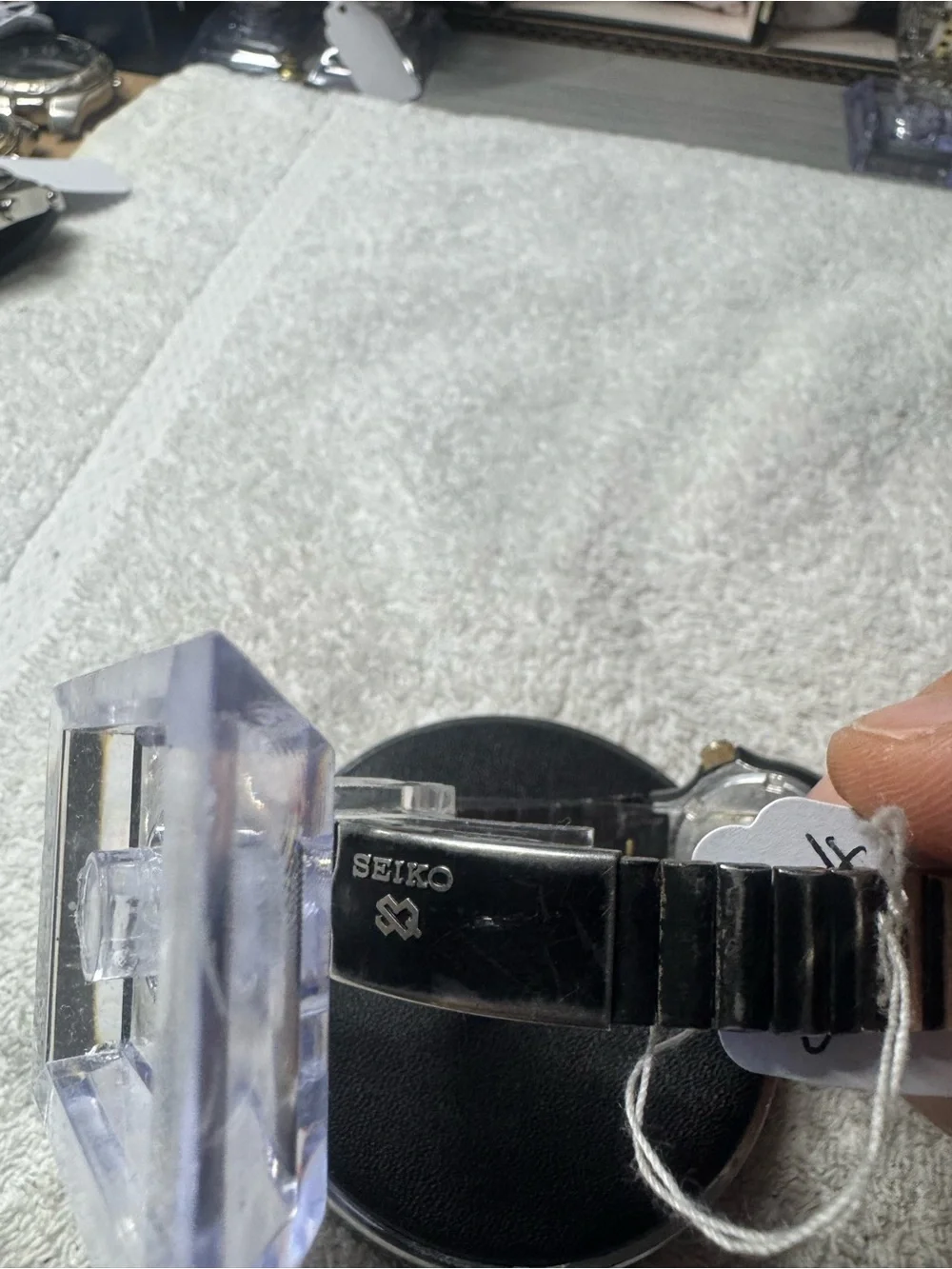 Seiko Black Quartz Sports 100 Wristwatch - Black